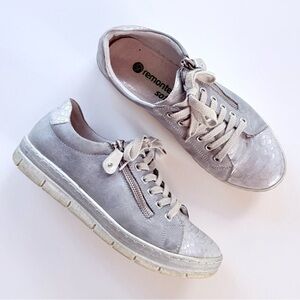 Remonte Soft Gray & Silver Snakeskin Embossed Sneakers D5800 Size 39 8